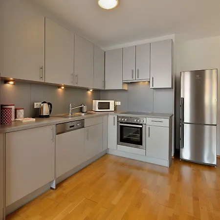 Business & Family Ambiente * ブラチスラヴァ