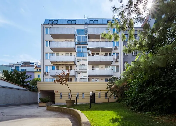 Business & Family Ambiente Apartments * Bratislava